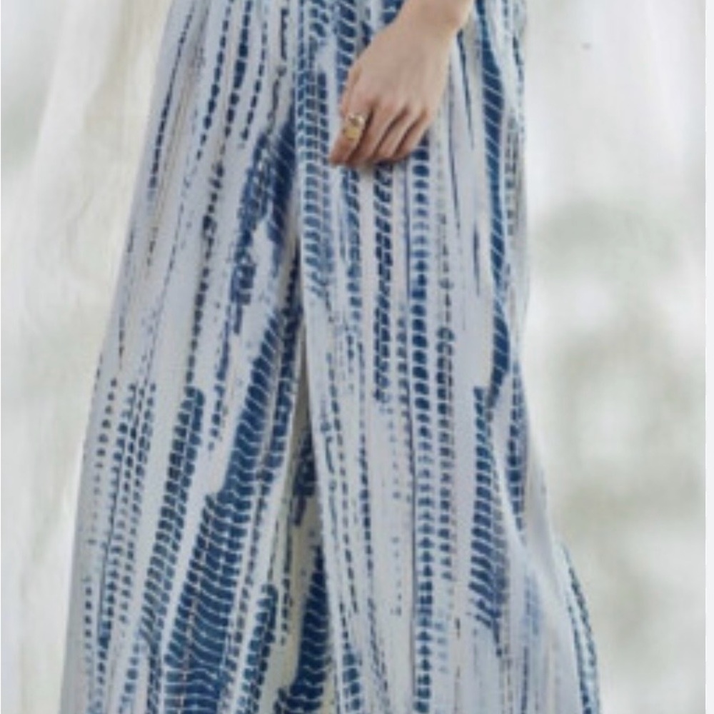 HEMANT & NANDITA Blue and White Printed Wide-Leg Trousers